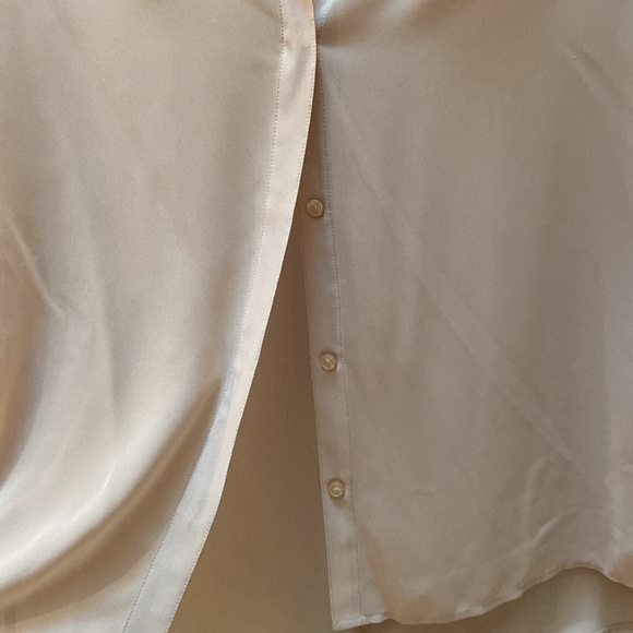Express Sheer Cream Button Up Blouse Size Small - Picture 4 of 5
